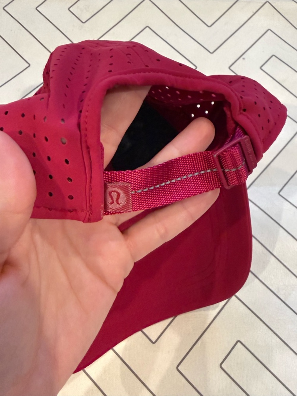 Lululemon Raspberry Reflector Hat - Picture 6 of 11